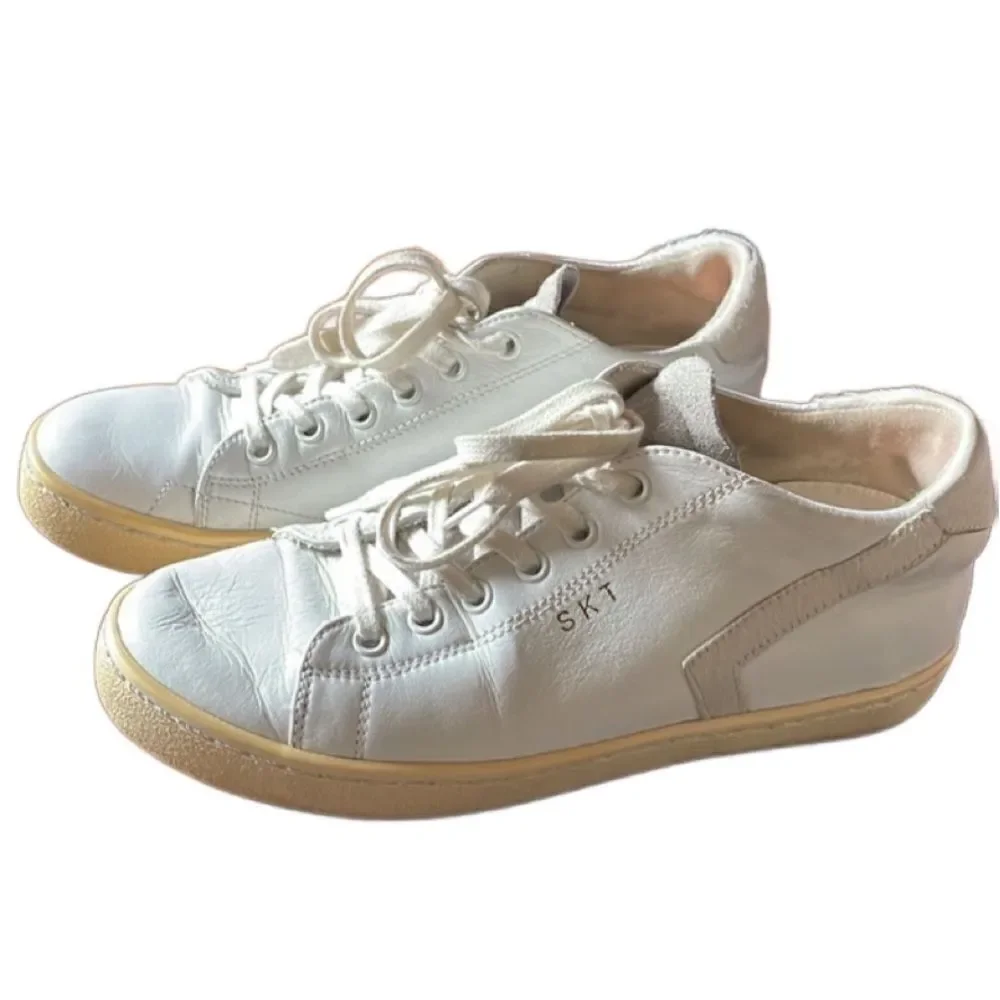 Leather Crown Vintage 2006 White Leather Lace Up Sneakers Made in Italy (Size: 7